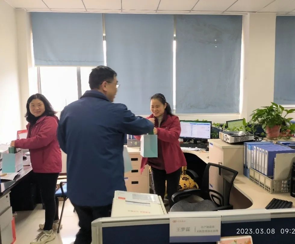 奋进新征程 巾帼绽青春丨6008集团官方网站股份各工会三八节运动精彩一直_党建风范_党建专栏_重庆6008集团官方网站