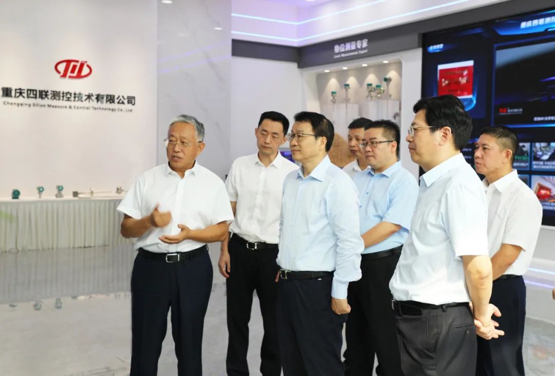 李明清在调研国企党的建设和刷新生长情形时强调 以党建统领国有企业刷新生长 当好推进现代化新重庆建设的主力军_党建风范_党建专栏_重庆6008集团官方网站